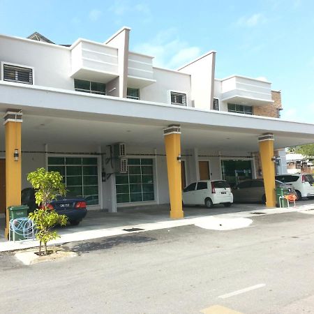 Golden Guest House Kuantan Bagian luar foto
