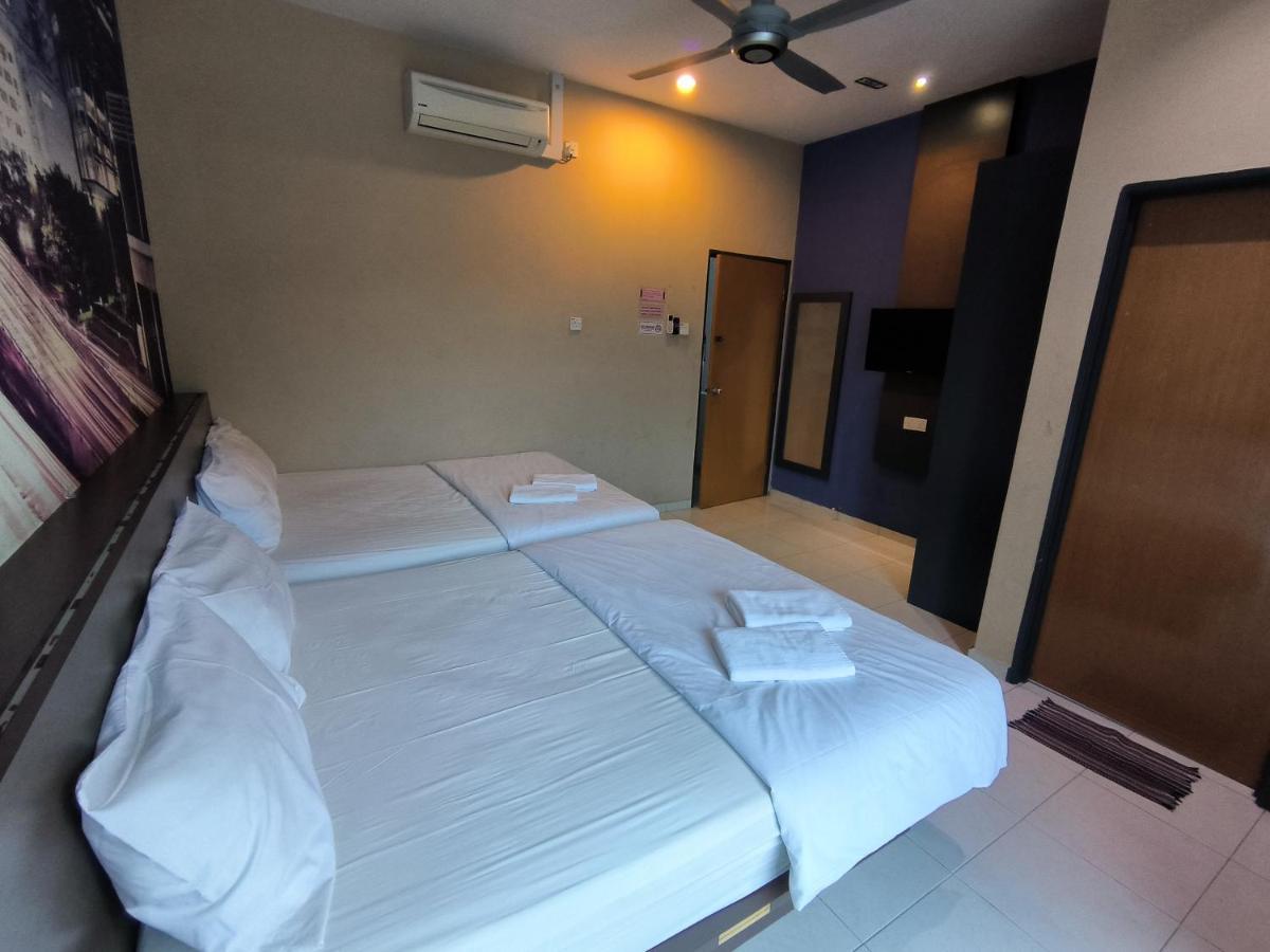 Golden Guest House Kuantan Bagian luar foto