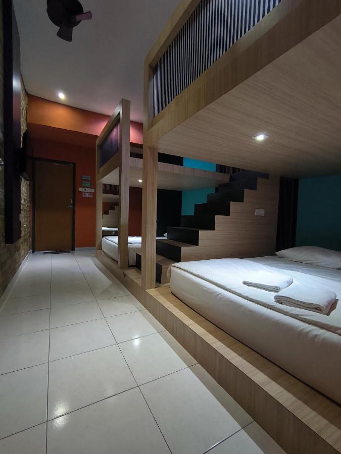 Golden Guest House Kuantan Bagian luar foto